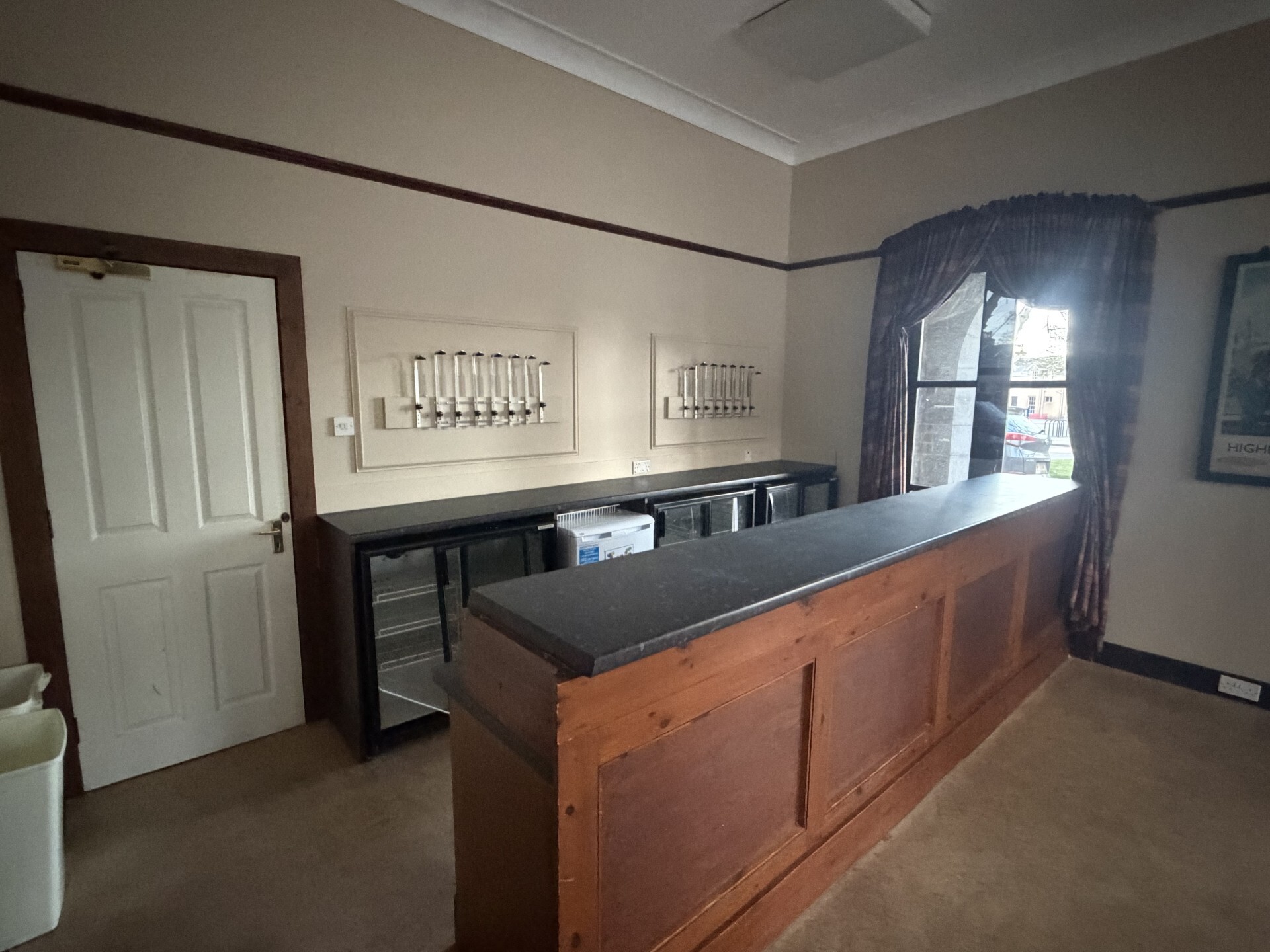 bar